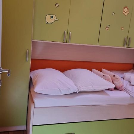 Guest House Klara Solin Buitenkant foto