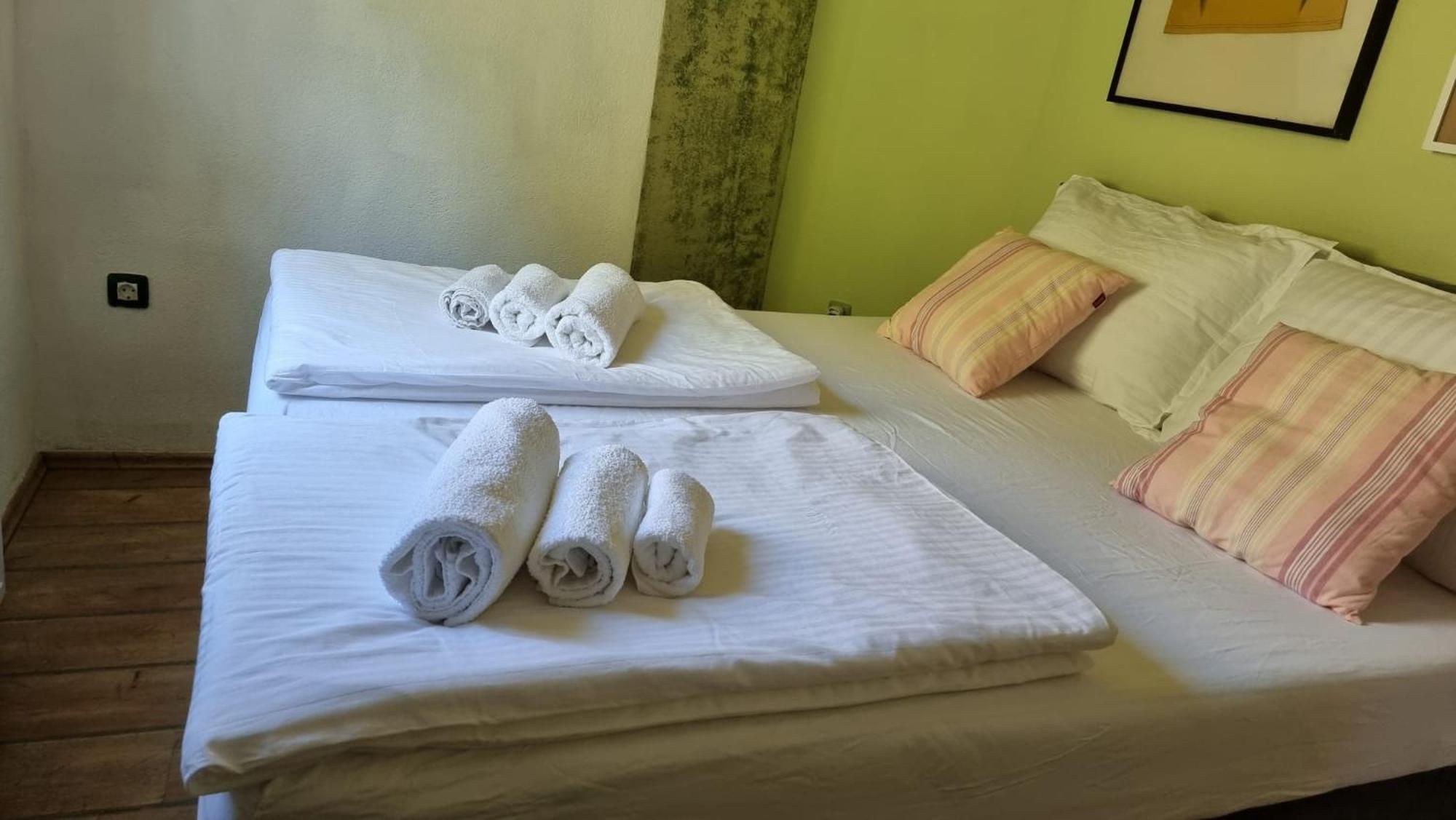 Guest House Klara Solin Buitenkant foto